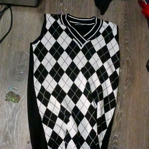 Black and white diamond sweater Large - Picture 1 of 1